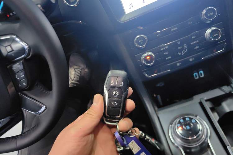 Used Ford Taurus 2016 EcoBoost 180 Luxury Model Vehicle Key