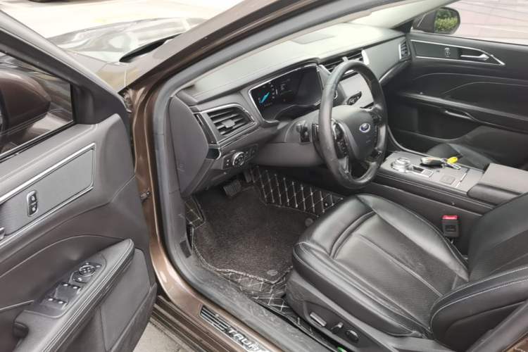 Used Ford Taurus 2016 EcoBoost 180 Luxury Model Driver Seat