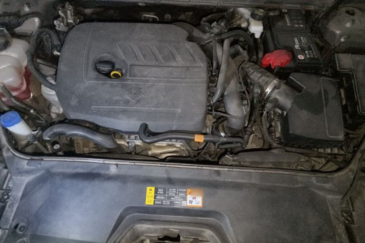 Used Ford Taurus 2016 EcoBoost 180 Luxury Model Engine Bay