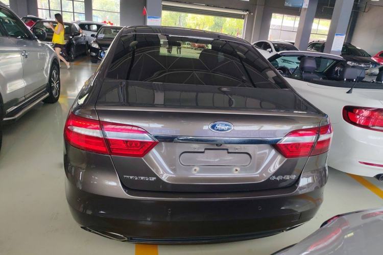 Used Ford Taurus 2016 EcoBoost 180 Luxury Model Exterior 4