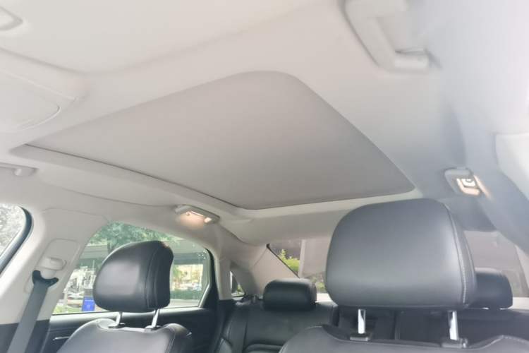 Used Ford Taurus 2016 EcoBoost 180 Luxury Model Headliner