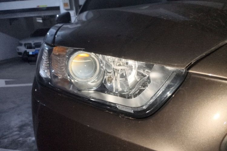 Used Ford Taurus 2016 EcoBoost 180 Luxury Model Right Front Headlight