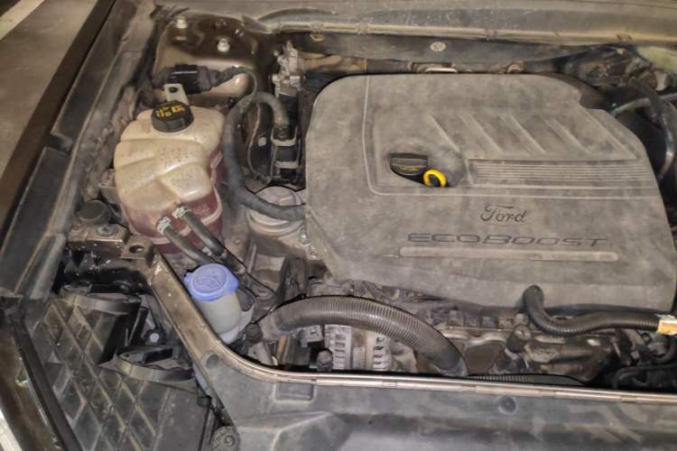 Used Ford Taurus 2016 EcoBoost 180 Luxury Model Engine Bay Right