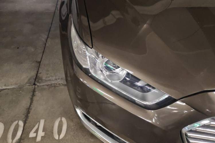 Used Ford Taurus 2016 EcoBoost 180 Luxury Model Right Front Headlight