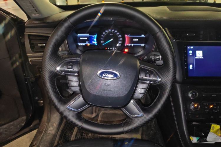 Used Ford Taurus 2016 EcoBoost 180 Luxury Model Steering Wheel