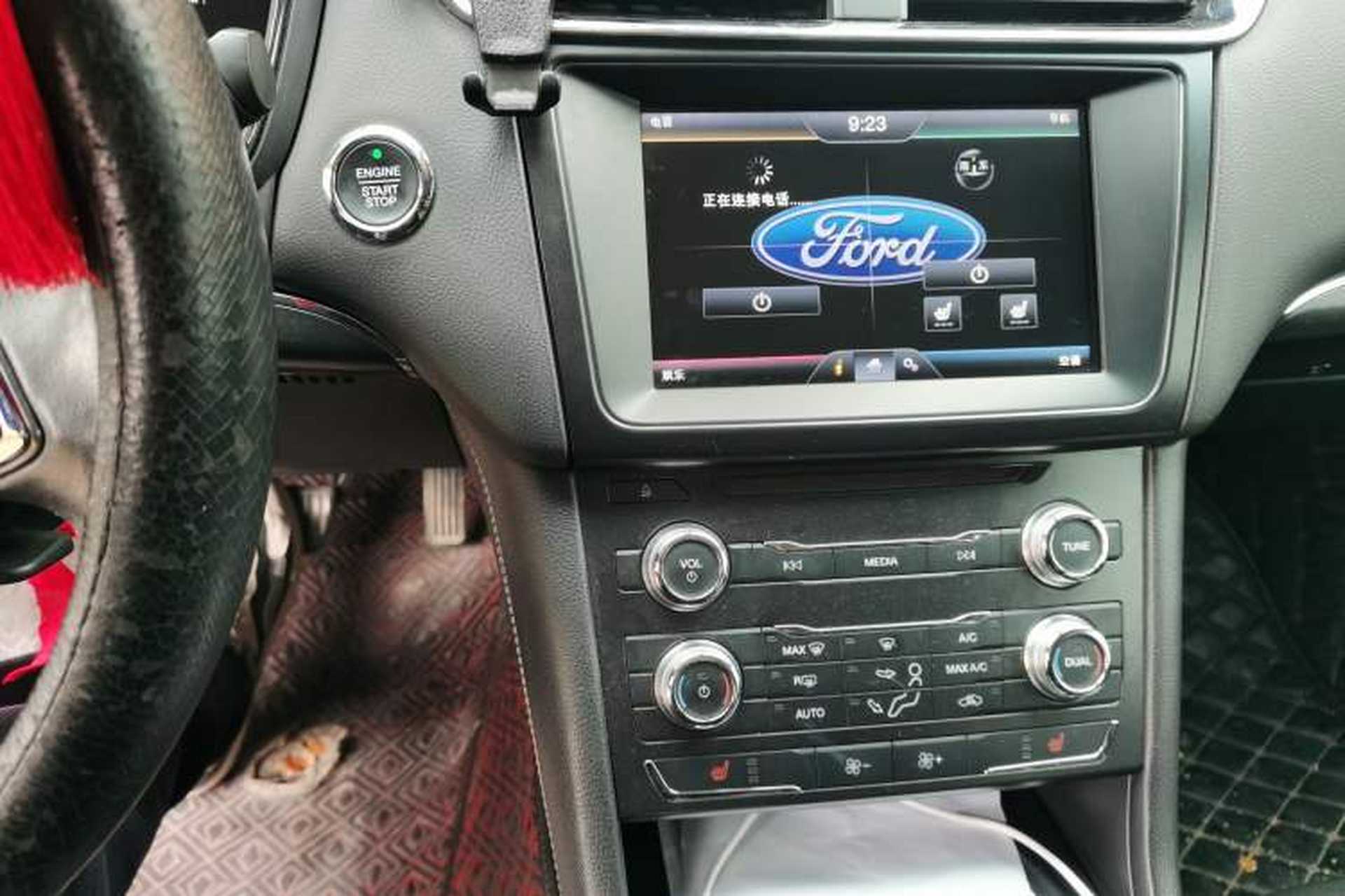 Used Ford Taurus 2016 EcoBoost 180 Luxury Model Audio And AC Panel