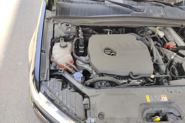 Used Ford Taurus 2016 EcoBoost 180 Luxury Model Engine Bay Right