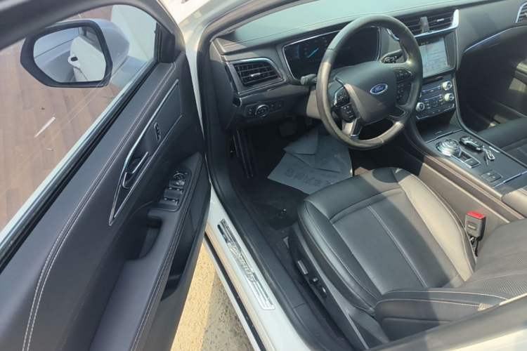 Used Ford Taurus 2016 EcoBoost 180 Luxury Model Driver Seat