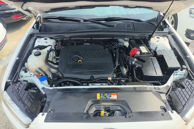 Used Ford Taurus 2016 EcoBoost 180 Luxury Model Engine Bay