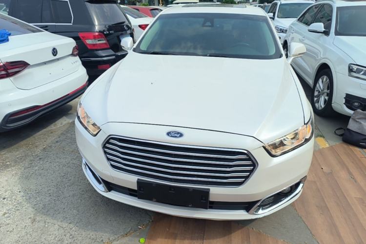 Used Ford Taurus 2016 EcoBoost 180 Luxury Model Front
