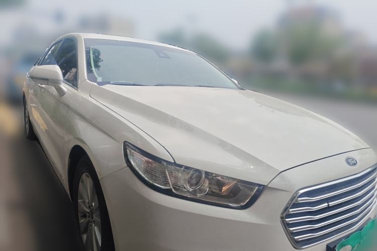 Used Ford Taurus 2016 EcoBoost 180 Luxury Model Front Right 45 Deg