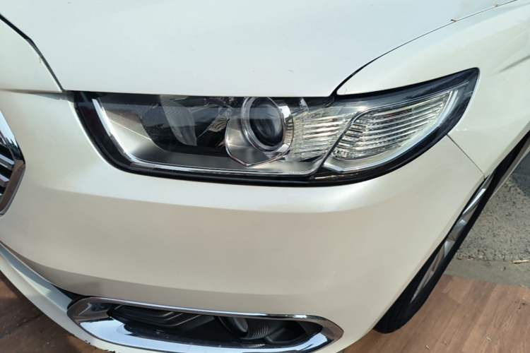 Used Ford Taurus 2016 EcoBoost 180 Luxury Model Left Front Headlight