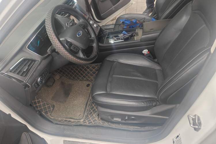Used Ford Taurus 2016 EcoBoost 180 Luxury Model Left Front Seat