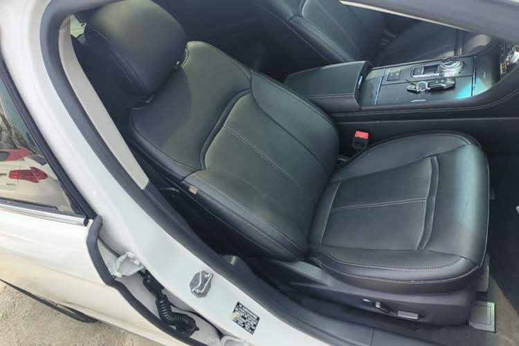 Used Ford Taurus 2016 EcoBoost 180 Luxury Model Right Front Seat