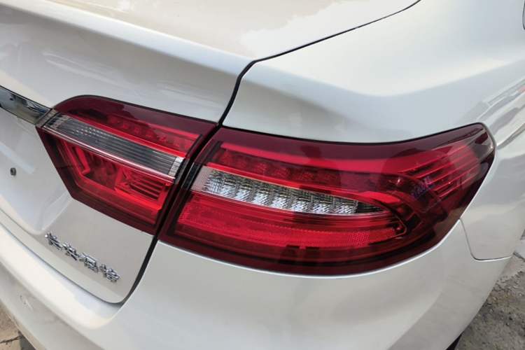 Used Ford Taurus 2016 EcoBoost 180 Luxury Model Right Rear Taillight