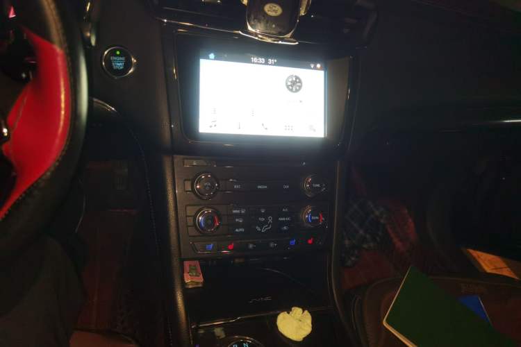 Used Ford Taurus 2017 Facelifted EcoBoost 245 Fashion Edition Audio And AC Panel