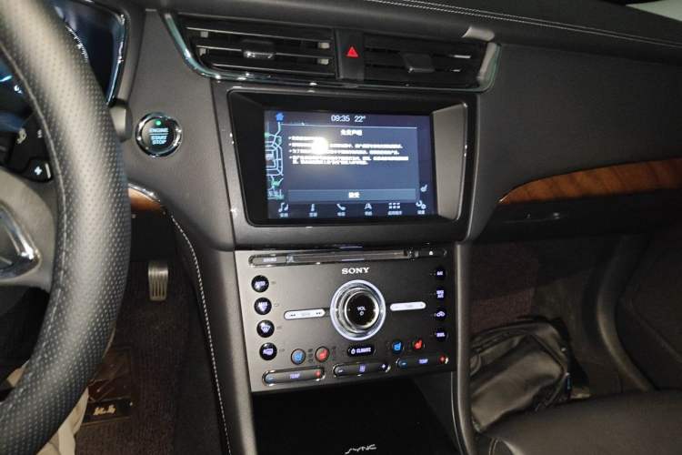 Used Ford Taurus 2017 EcoBoost 325 V6 Flagship Model Audio And AC Panel