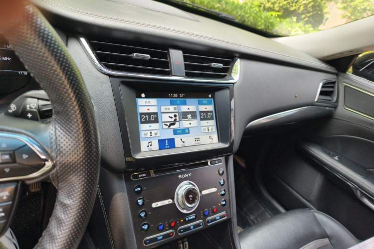Used Ford Taurus 2017 EcoBoost 245 Luxury Model Audio And AC Panel