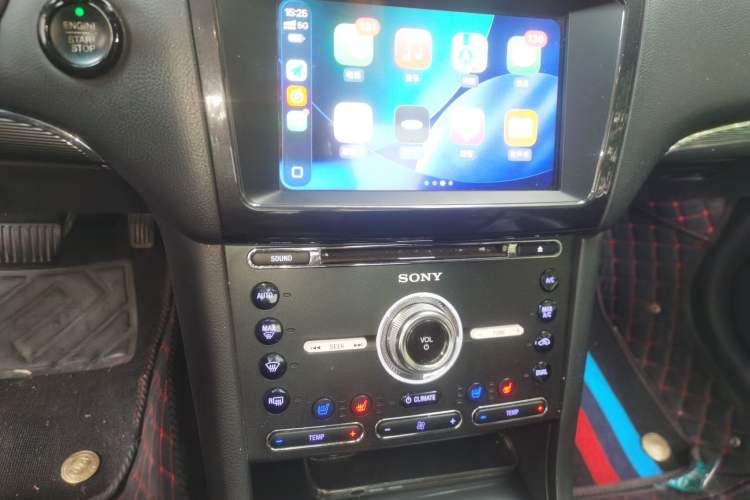 Used Ford Taurus 2017 Facelifted EcoBoost 245 Luxury Version Audio And AC Panel