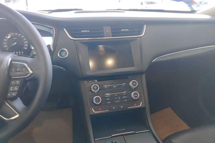 Used Ford Taurus 2017 EcoBoost 180 Luxury Model Audio And AC Panel