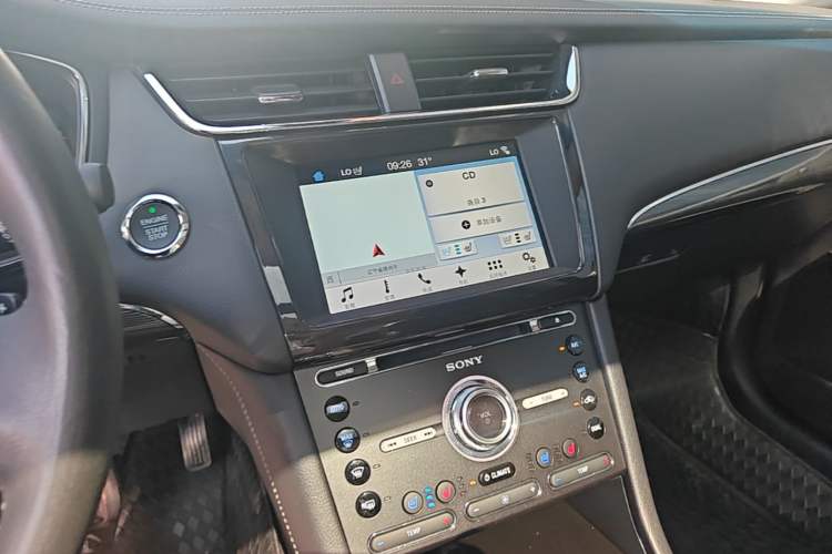 Used Ford Taurus 2017 EcoBoost 245 Luxury Model Audio And AC Panel