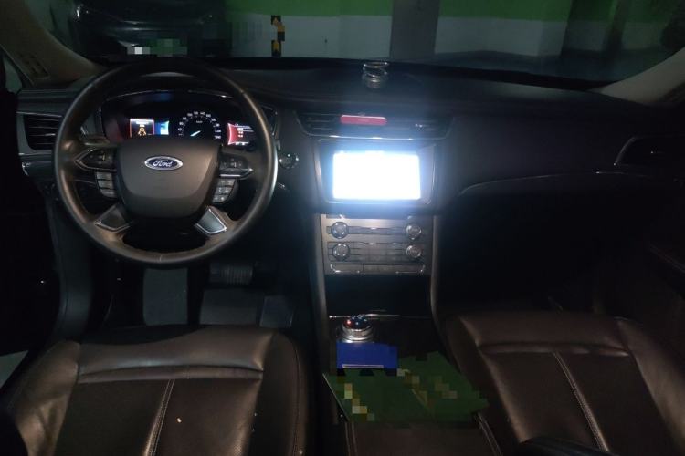 Used Ford Taurus 2017 EcoBoost 180 Ultimate Model Center Console