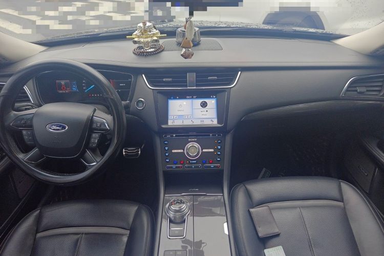 Used Ford Taurus 2017 Facelifted EcoBoost 245 Luxury Version Center Console