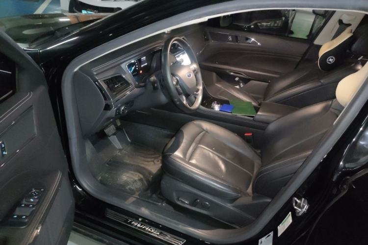 Used Ford Taurus 2017 EcoBoost 180 Ultimate Model Driver Seat