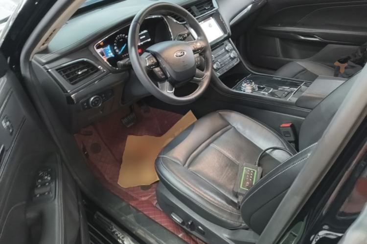 Used Ford Taurus 2017 Facelifted EcoBoost 245 Fashion Edition Driver Seat