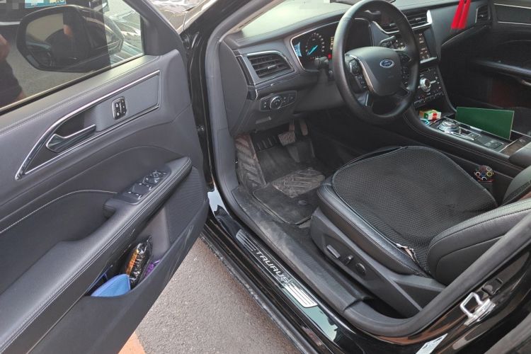 Used Ford Taurus 2017 EcoBoost 245 Luxury Model Driver Seat