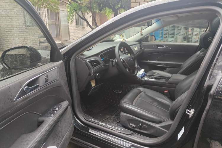 Used Ford Taurus 2017 EcoBoost 245 Luxury Model Driver Seat