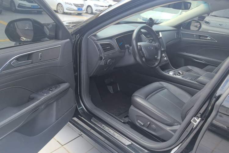 Used Ford Taurus 2017 EcoBoost 180 Luxury Model Driver Seat