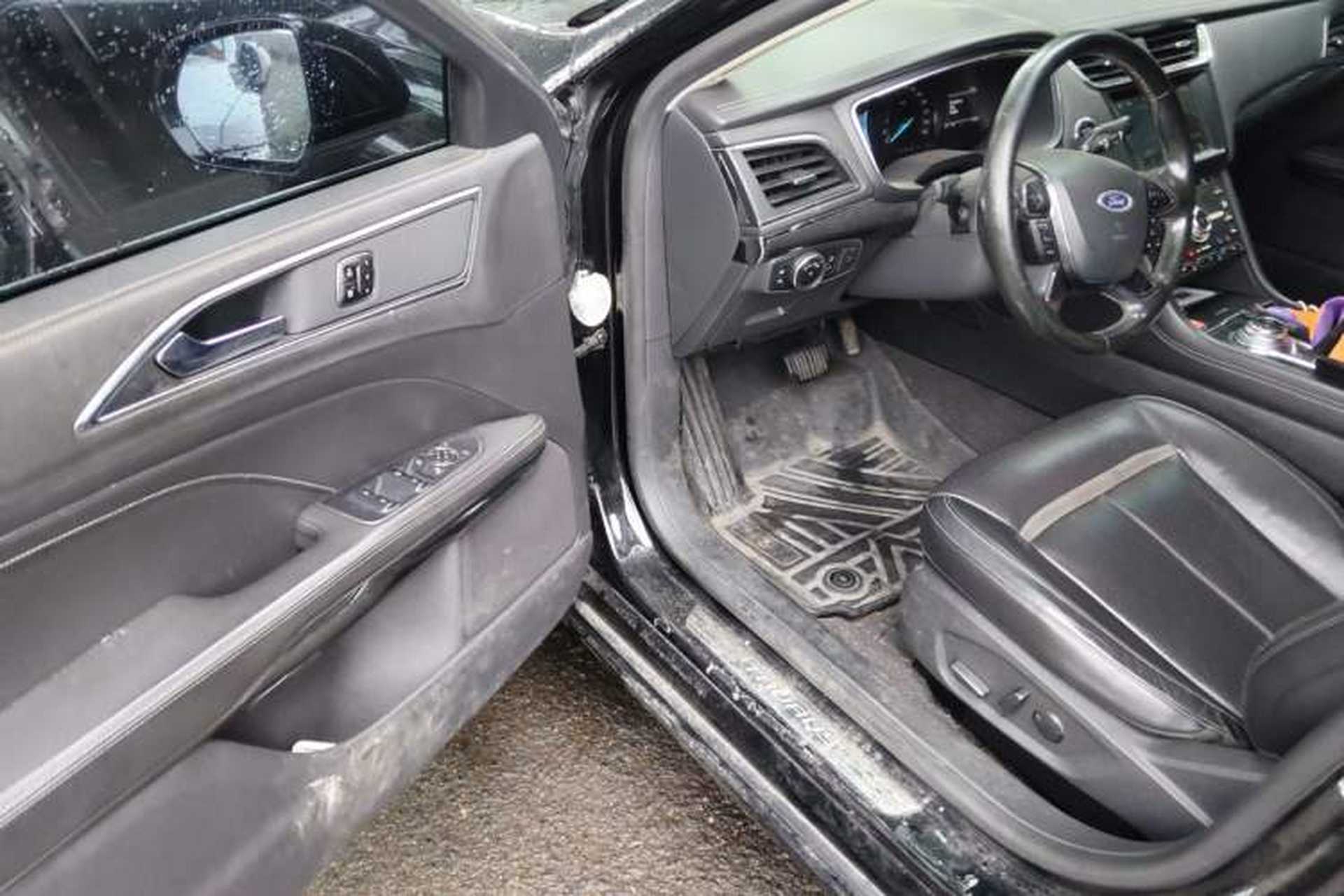 Used Ford Taurus 2017 EcoBoost 245 Luxury Model Driver Seat