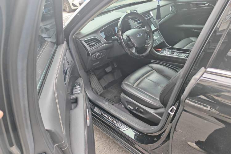 Used Ford Taurus 2017 EcoBoost 245 Luxury Model Driver Seat