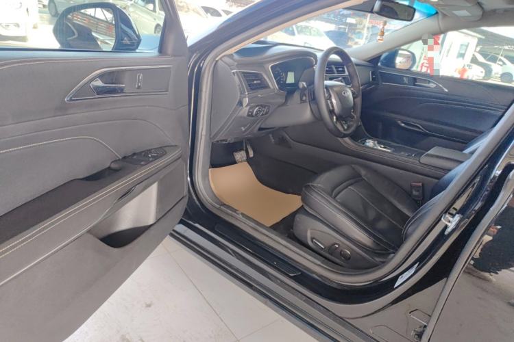 Used Ford Taurus 2017 EcoBoost 180 Luxury Model Driver Seat
