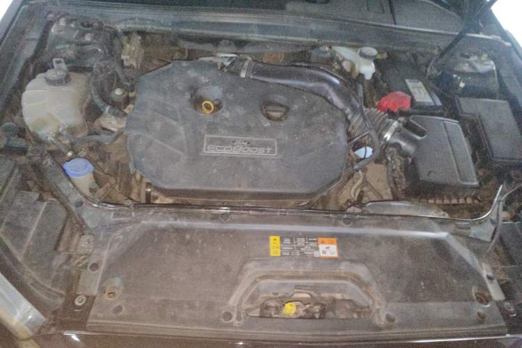 Used Ford Taurus 2017 EcoBoost 245 Fashion Edition Engine Bay