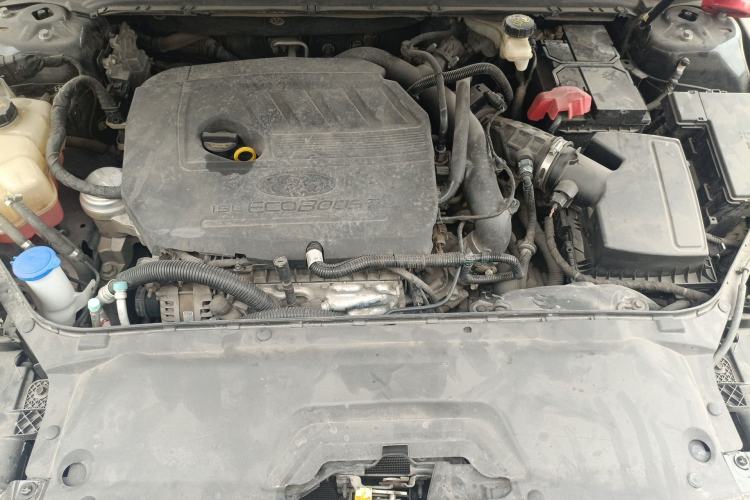 Used Ford Taurus 2017 EcoBoost 180 Luxury Model Engine Bay