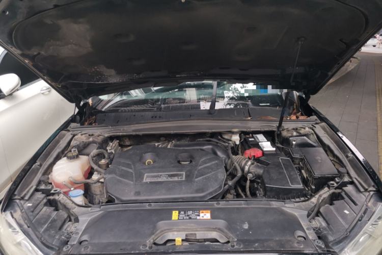 Used Ford Taurus 2017 EcoBoost 245 Fashion Edition Engine Bay