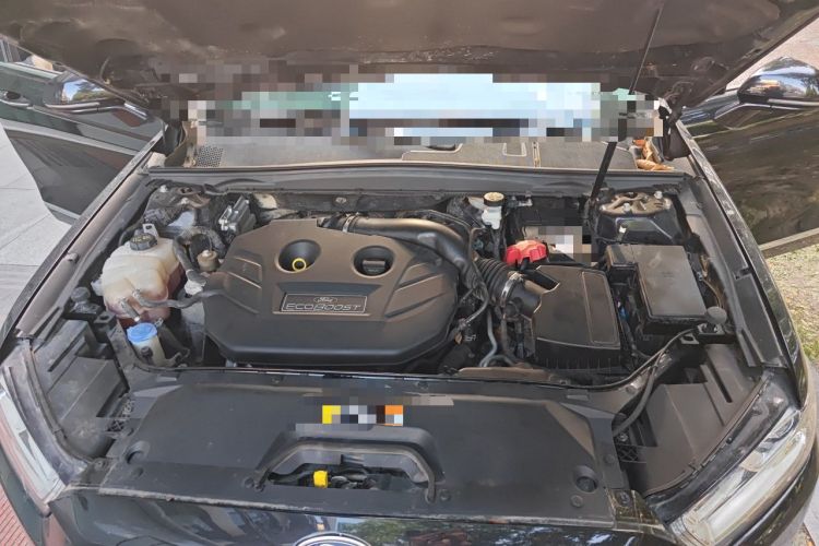 Used Ford Taurus 2017 EcoBoost 245 Luxury Model Engine Bay