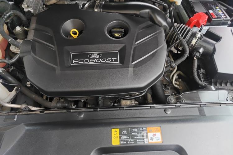 Used Ford Taurus 2017 EcoBoost 245 Fashion Edition Engine Bay