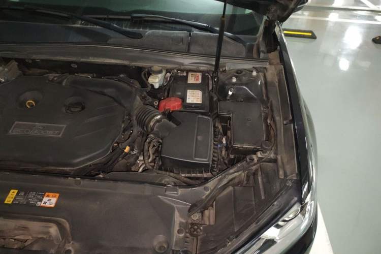 Used Ford Taurus 2017 EcoBoost 245 Luxury Model Engine Bay Left