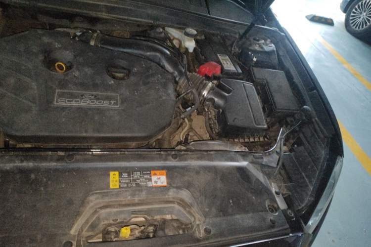 Used Ford Taurus 2017 EcoBoost 245 Fashion Edition Engine Bay Left