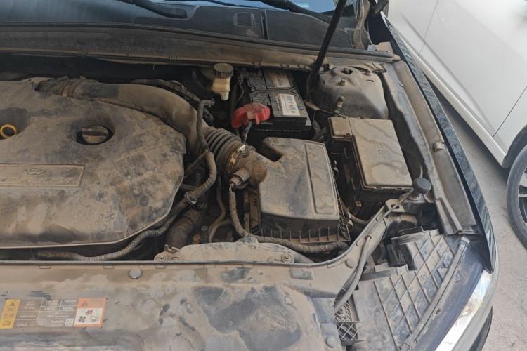 Used Ford Taurus 2017 EcoBoost 245 Fashion Edition Engine Bay Left