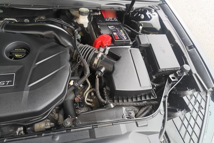 Used Ford Taurus 2017 EcoBoost 245 Fashion Edition Engine Bay Left