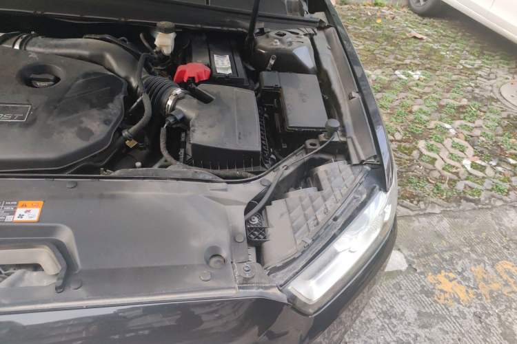 Used Ford Taurus 2017 EcoBoost 245 Fashion Edition Engine Bay Left