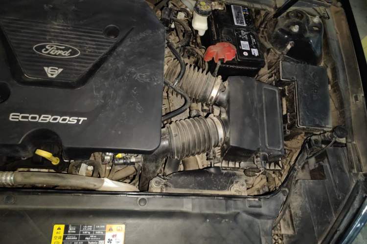 Used Ford Taurus 2017 EcoBoost 325 V6 Flagship Model Engine Bay Left