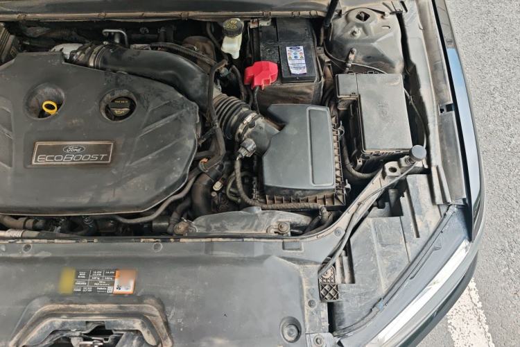 Used Ford Taurus 2017 EcoBoost 245 Luxury Model Engine Bay Left