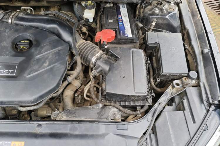 Used Ford Taurus 2017 EcoBoost 245 Fashion Edition Engine Bay Left