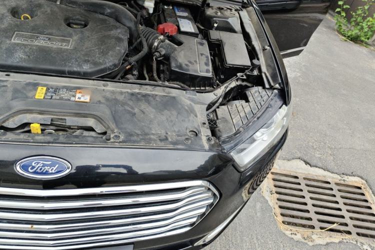 Used Ford Taurus 2017 EcoBoost 245 Fashion Edition Engine Bay Left