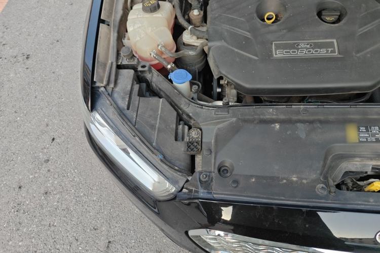 Used Ford Taurus 2017 EcoBoost 245 Luxury Model Engine Bay Right